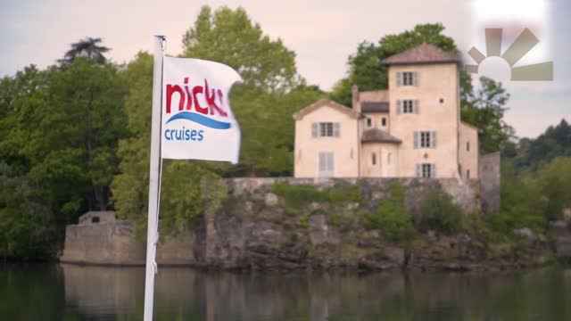 Seine Comtesse nicko Cruises