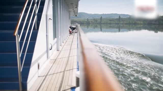 Seine Comtesse nicko cruises