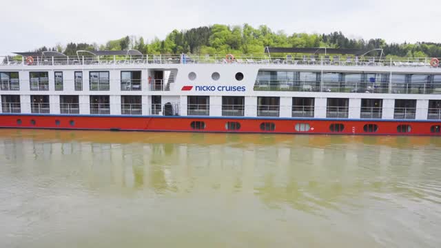 Die MS Viktoria von nicko cruises
